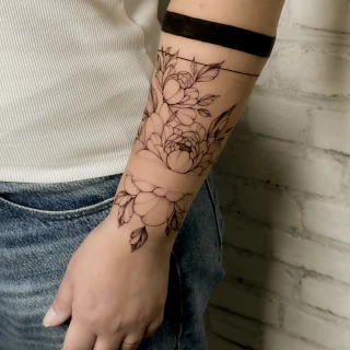 3_1 Jesika - The Black Hat Tattoo