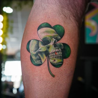 Nicolás - artiste résident - Black Hat Dublin - réalisme - The Black Hat Tattoo
