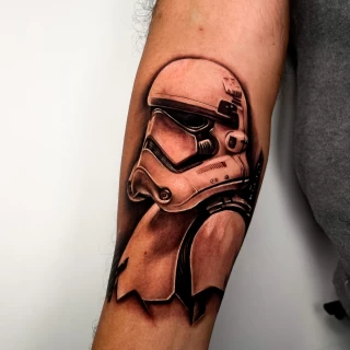 Nicolás - artiste résident - Black Hat Dublin - réalisme - The Black Hat Tattoo