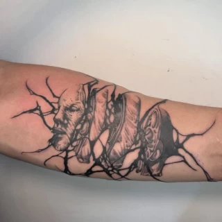 Galilea - artiste résidente - Black Hat Dublin - cybersigilism - The Black Hat Tattoo
