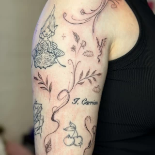 Inna - artiste résidente - Black Hat Dublin - fine line - The Black Hat Tattoo