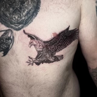 Joao - artiste résident - Black Hat Dublin - micro réalisme - The Black Hat Tattoo