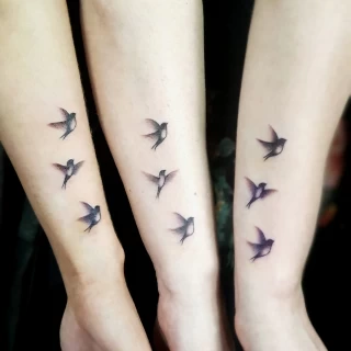 Tatouage Oiseau - Black Hat Tattoo Nice - tatouage de groupe- tatouage Nice - The Black Hat Tattoo