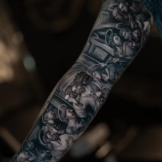Nicolás - artiste résident - Black Hat Dublin - réalisme - The Black Hat Tattoo