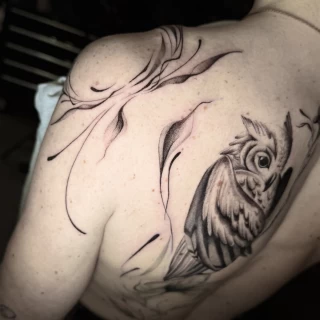 Stella - artiste résidente - Black Hat Dublin - microrealism - The Black Hat Tattoo