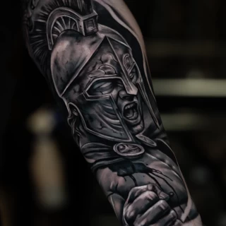 Nicolás - artiste résident - Black Hat Dublin - réalisme - The Black Hat Tattoo