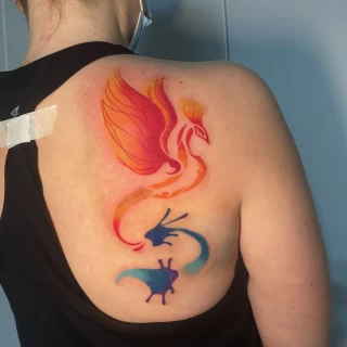 Tatouage de Phoenix sur l'épaule en couleur - Black Hat Tattoo Nice - tatouage Nice - The Black Hat Tattoo