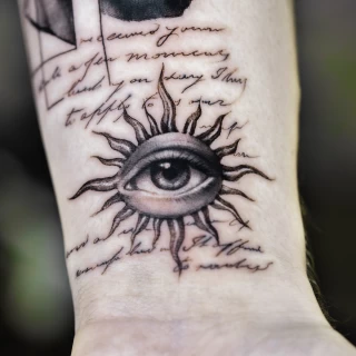 Nicolás - artiste résident - Black Hat Dublin - réalisme - The Black Hat Tattoo