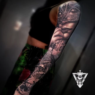 Stifler guest artiste tatouage réaliste noir et gris - The Black Hat Tattoo