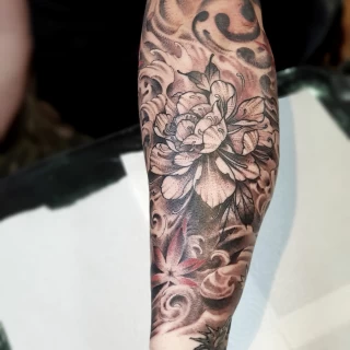Sergy - Artiste résident - Black Hat Nice - Réalisme - The Black Hat Tattoo