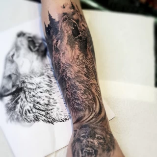 Loup Tatouage - Botanique & Nature - Black Hat Tattoo Nice - - tatouage Nice - The Black Hat Tattoo