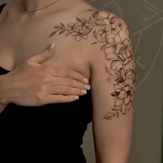 2_1 Anna - The Black Hat Tattoo