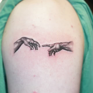 Nicolás - artiste résident - Black Hat Dublin - réalisme - The Black Hat Tattoo