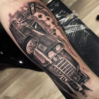 Jarek - guest artist - car design - realism tattoo - black and grey - the black hat tattoo Nice - 2025 - The Black Hat Tattoo