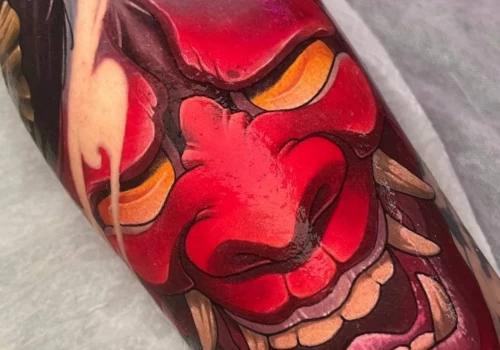 Featured image - Tatouage vieilli _ Comment raviver les couleurs et les contours de votre encre - The Black Hat Tattoo
