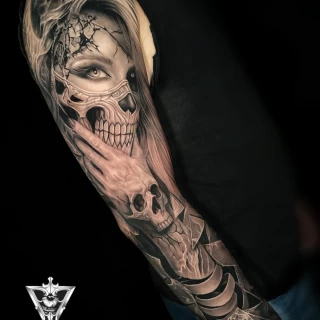 Stifler guest artiste tatouage réaliste noir et gris - The Black Hat Tattoo