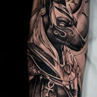 Nicolás - artiste résident - Black Hat Dublin - réalisme - The Black Hat Tattoo