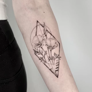 Eugene - guest artist - presentation post - micro realism - black and grey - flower tattoo - the black hat tattoo Dublin- 2026 - The Black Hat Tattoo