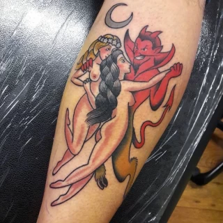 Dance avec le diable - Tatouage Old School - Black Hat Tattoo Nice   - tatouage Nice - The Black Hat Tattoo