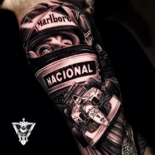 Stifler guest artiste tatouage réaliste noir et gris - The Black Hat Tattoo
