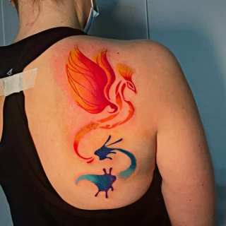 Tatouage de phoenix couleur sur épaule - Black Hat Tattoo Nice- tatouage Nice - The Black Hat Tattoo