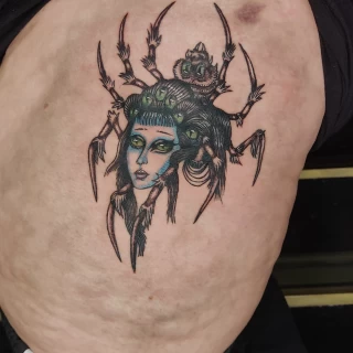 Séarlait - artiste junior - Black Hat Dublin - blackwork - The Black Hat Tattoo