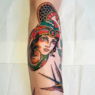 Old School couleur - Tatouage Serpent - Black Hat Tattoo Nice- tatouage Nice - The Black Hat Tattoo