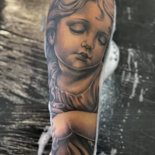 Nicolás - artiste résident - Black Hat Dublin - réalisme - The Black Hat Tattoo