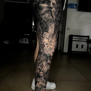 Nicolás - artiste résident - Black Hat Dublin - réalisme - The Black Hat Tattoo