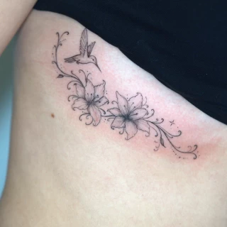 Inna - artiste résidente - Black Hat Dublin - fine line - The Black Hat Tattoo