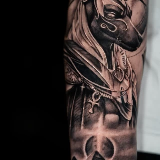 Nicolás - artiste résident - Black Hat Dublin - réalisme - The Black Hat Tattoo