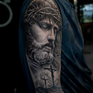 Nicolás - artiste résident - Black Hat Dublin - réalisme - The Black Hat Tattoo