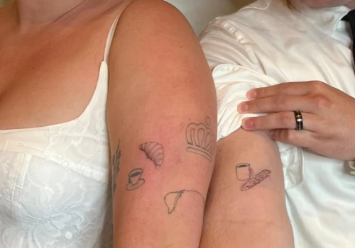 Featured image - Tatouage mariage à Nice _ pourquoi les chiffres romains restent le choix le plus élégant - The Black Hat Tattoo