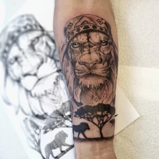 Tatouage composition d'un lion - Blackwork Darkwork - Black Hat Tattoo Nice  - tatouage Nice - The Black Hat Tattoo