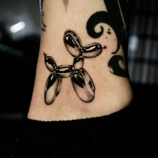 SnapInsta.to_469825276_18481231582061748_7330733780218064606_n (1) - The Black Hat Tattoo