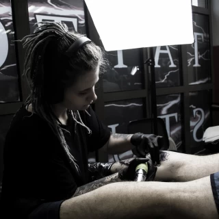 Luna - The Black Hat Tattoo