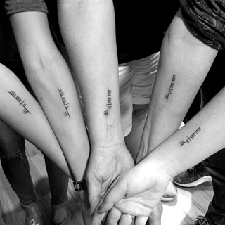 Ogham group tattoo - Tatouage Lettrage Citation et Tatouages écritures- Black Hat Tattoo Nice   - tatouage Nice - The Black Hat Tattoo