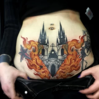 Tatouuuage d'une cathedrale en flammes - Black Hat Tattoo Nice- tatouage Nice - The Black Hat Tattoo