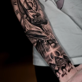 Nicolás - artiste résident - Black Hat Dublin - réalisme - The Black Hat Tattoo