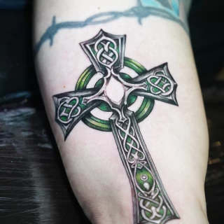 Nicolás - artiste résident - Black Hat Dublin - réalisme - The Black Hat Tattoo