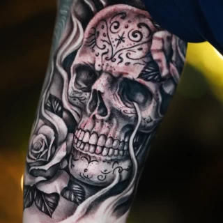 Nicolás - artiste résident - Black Hat Dublin - réalisme - The Black Hat Tattoo